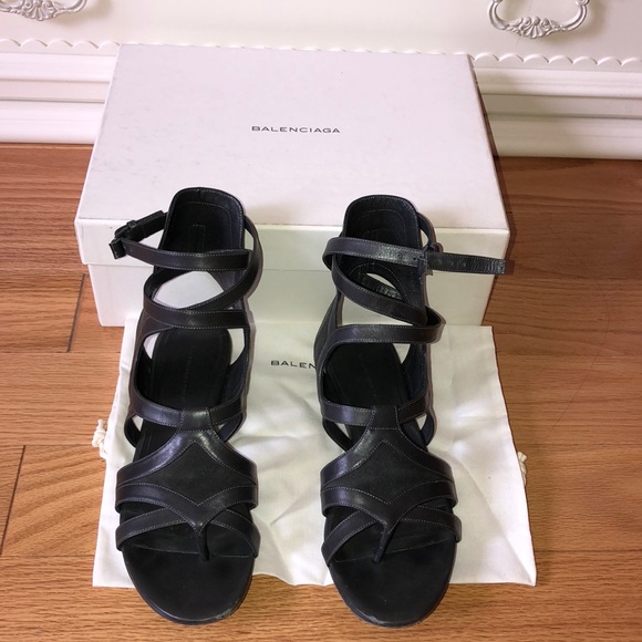 Balenciaga leather and Suede gladiator sandal - Picture 2 of 8